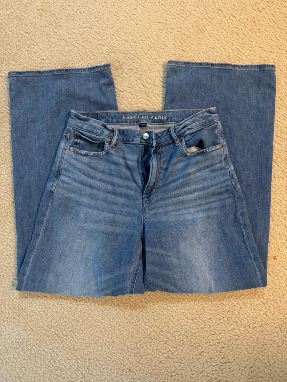 American Eagle Outfitters Women’s Medium Blue wide leg Jeans